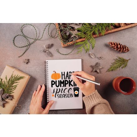 Happy pumpkin spice season -tök-füzet