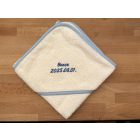 Baba/ kis gyermek kapucnis neves +dátumos hímzett törölköző